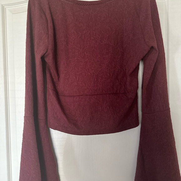 NWOT/Never Worn Bell Sleeve Top - Picture 6 of 6